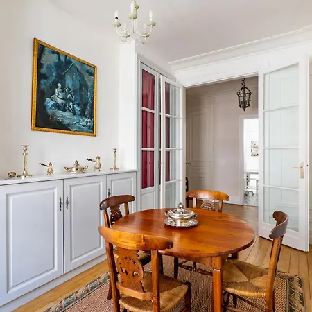 Veeve - Perignon's Palazzo París